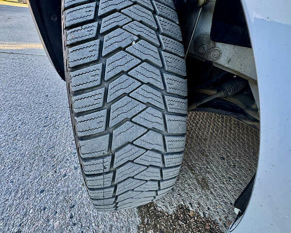 Белый Рено Трафик, объемом двигателя 2 л и пробегом 182 тыс. км за 17673 $, фото 63 на Automoto.ua