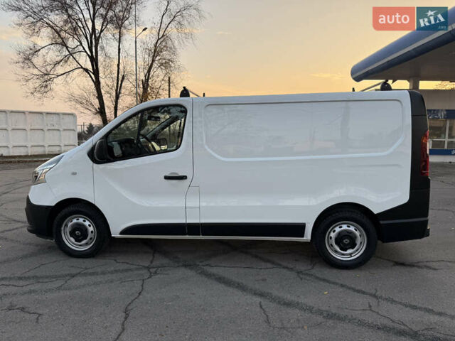 Белый Рено Трафик, объемом двигателя 2 л и пробегом 130 тыс. км за 18999 $, фото 25 на Automoto.ua
