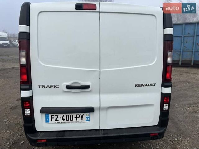 Белый Рено Трафик, объемом двигателя 2 л и пробегом 226 тыс. км за 16599 $, фото 3 на Automoto.ua
