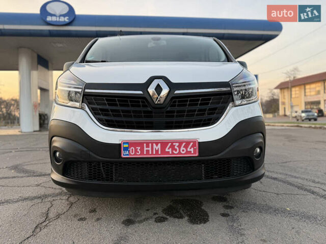 Белый Рено Трафик, объемом двигателя 2 л и пробегом 130 тыс. км за 18999 $, фото 30 на Automoto.ua