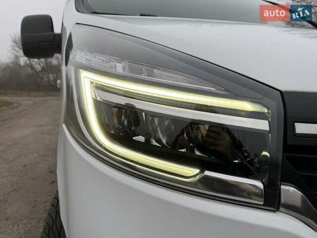 Білий Рено Трафік, об'ємом двигуна 2 л та пробігом 116 тис. км за 19450 $, фото 7 на Automoto.ua