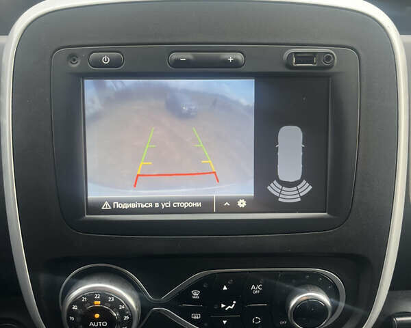 Білий Рено Трафік, об'ємом двигуна 2 л та пробігом 150 тис. км за 16950 $, фото 27 на Automoto.ua