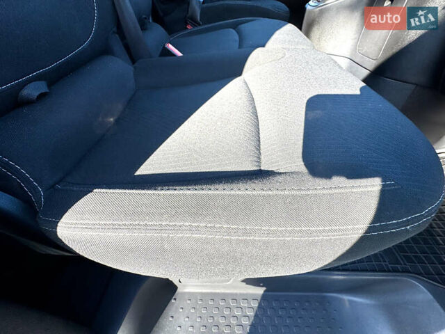 Белый Рено Трафик, объемом двигателя 2 л и пробегом 182 тыс. км за 17673 $, фото 55 на Automoto.ua