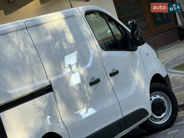 Белый Рено Трафик, объемом двигателя 2 л и пробегом 115 тыс. км за 19500 $, фото 36 на Automoto.ua