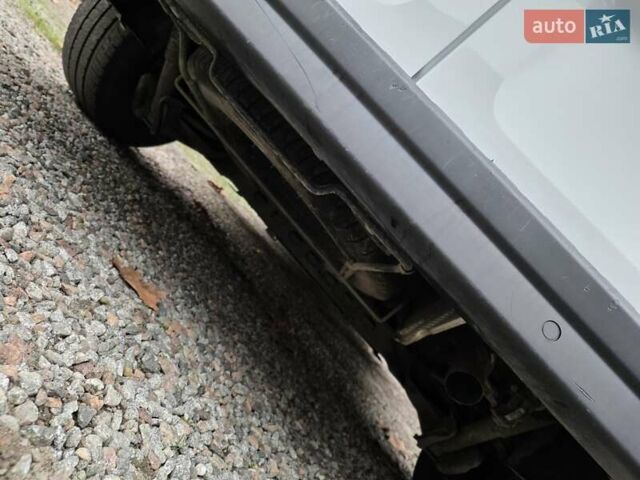 Белый Рено Трафик, объемом двигателя 2 л и пробегом 204 тыс. км за 18700 $, фото 10 на Automoto.ua