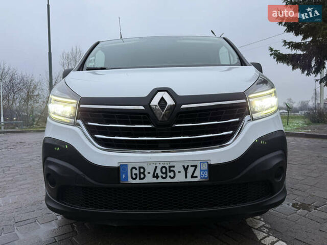 Белый Рено Трафик, объемом двигателя 2 л и пробегом 259 тыс. км за 16400 $, фото 29 на Automoto.ua