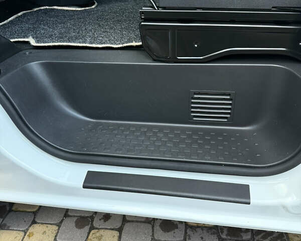 Белый Рено Трафик, объемом двигателя 2 л и пробегом 213 тыс. км за 16900 $, фото 19 на Automoto.ua