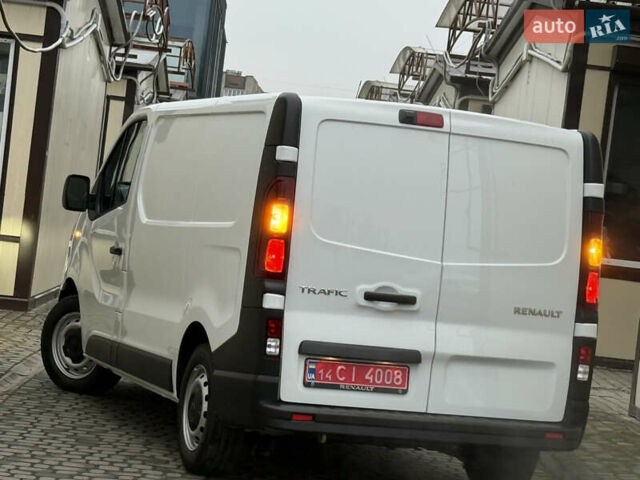 Белый Рено Трафик, объемом двигателя 2 л и пробегом 116 тыс. км за 17700 $, фото 22 на Automoto.ua