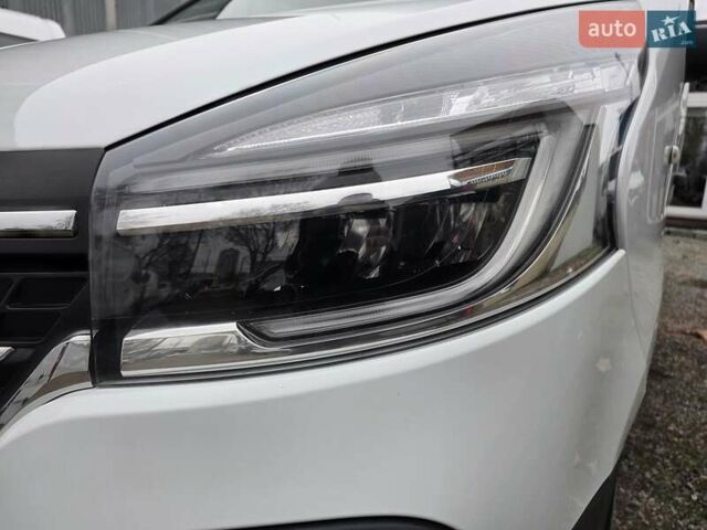 Белый Рено Трафик, объемом двигателя 2 л и пробегом 204 тыс. км за 18700 $, фото 51 на Automoto.ua