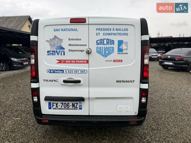 Белый Рено Трафик, объемом двигателя 2 л и пробегом 250 тыс. км за 16250 $, фото 7 на Automoto.ua
