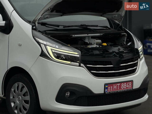 Белый Рено Трафик, объемом двигателя 2 л и пробегом 217 тыс. км за 18800 $, фото 16 на Automoto.ua