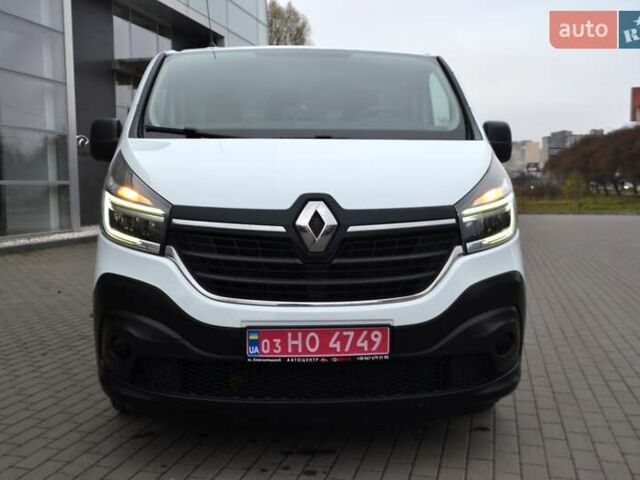 Белый Рено Трафик, объемом двигателя 2 л и пробегом 236 тыс. км за 16900 $, фото 154 на Automoto.ua