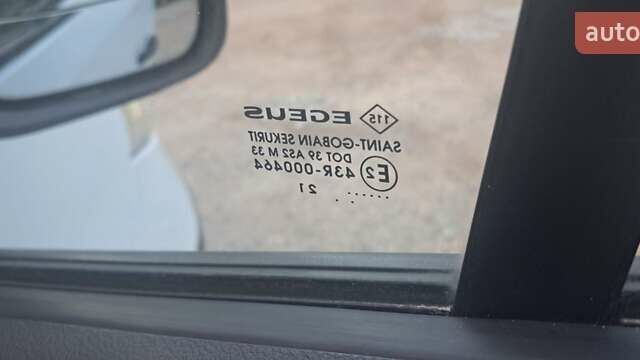 Білий Рено Трафік, об'ємом двигуна 2 л та пробігом 109 тис. км за 20500 $, фото 39 на Automoto.ua