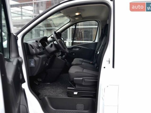 Белый Рено Трафик, объемом двигателя 2 л и пробегом 236 тыс. км за 16900 $, фото 83 на Automoto.ua