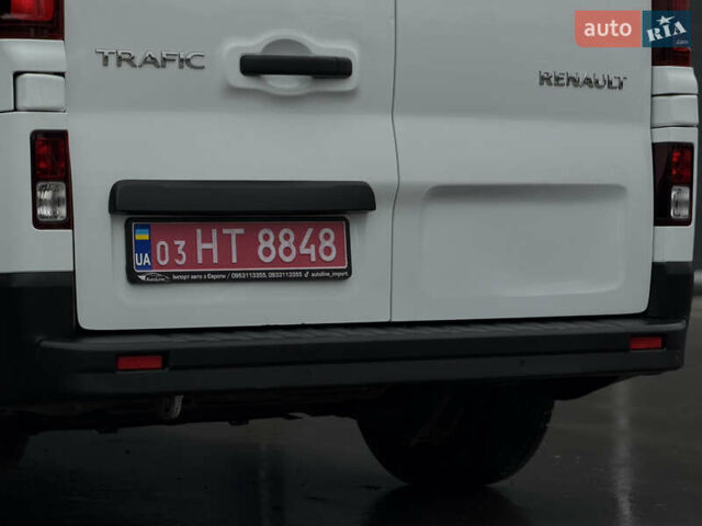 Белый Рено Трафик, объемом двигателя 2 л и пробегом 217 тыс. км за 18800 $, фото 36 на Automoto.ua