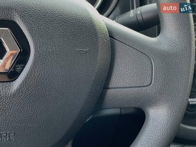 Білий Рено Трафік, об'ємом двигуна 2 л та пробігом 209 тис. км за 16955 $, фото 39 на Automoto.ua