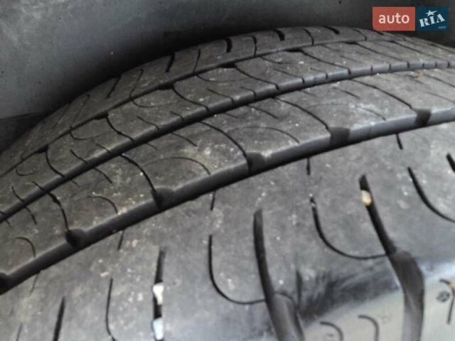 Белый Рено Трафик, объемом двигателя 2 л и пробегом 204 тыс. км за 18700 $, фото 14 на Automoto.ua