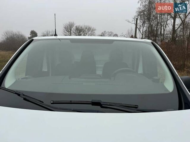 Білий Рено Трафік, об'ємом двигуна 2 л та пробігом 116 тис. км за 19450 $, фото 10 на Automoto.ua