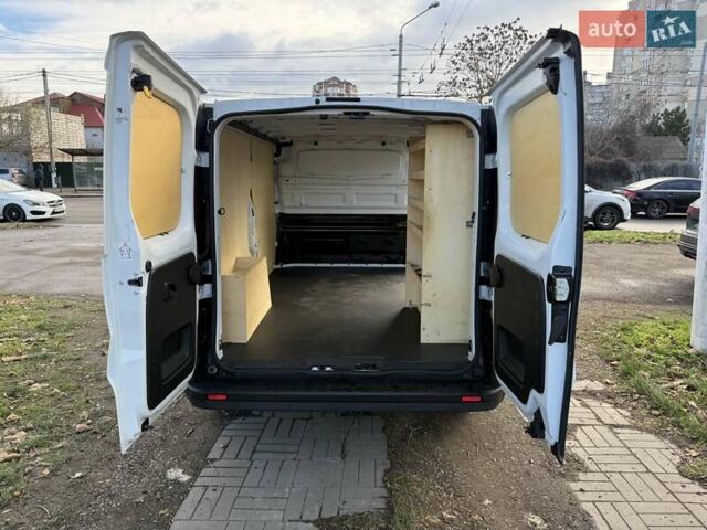 Білий Рено Трафік, об'ємом двигуна 2 л та пробігом 200 тис. км за 18900 $, фото 32 на Automoto.ua