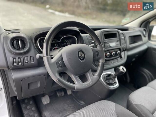 Белый Рено Трафик, объемом двигателя 2 л и пробегом 251 тыс. км за 17500 $, фото 19 на Automoto.ua