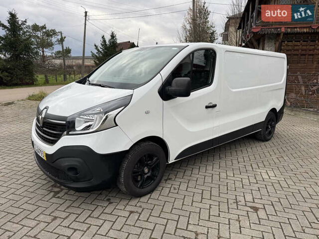 Белый Рено Трафик, объемом двигателя 2 л и пробегом 76 тыс. км за 17700 $, фото 1 на Automoto.ua