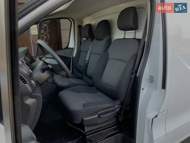 Білий Рено Трафік, об'ємом двигуна 2 л та пробігом 209 тис. км за 16955 $, фото 26 на Automoto.ua