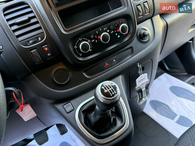 Белый Рено Трафик, объемом двигателя 2 л и пробегом 114 тыс. км за 18200 $, фото 50 на Automoto.ua