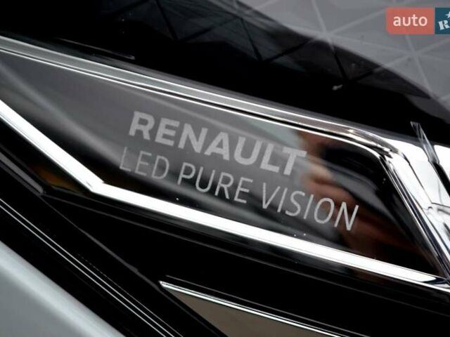 Белый Рено Трафик, объемом двигателя 2 л и пробегом 236 тыс. км за 16900 $, фото 2 на Automoto.ua