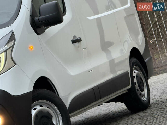 Белый Рено Трафик, объемом двигателя 2 л и пробегом 116 тыс. км за 17700 $, фото 8 на Automoto.ua