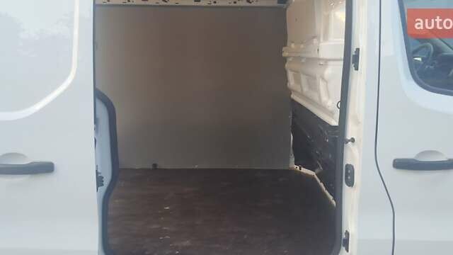 Белый Рено Трафик, объемом двигателя 2 л и пробегом 109 тыс. км за 19777 $, фото 41 на Automoto.ua