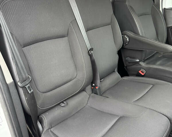 Білий Рено Трафік, об'ємом двигуна 2 л та пробігом 116 тис. км за 19450 $, фото 50 на Automoto.ua