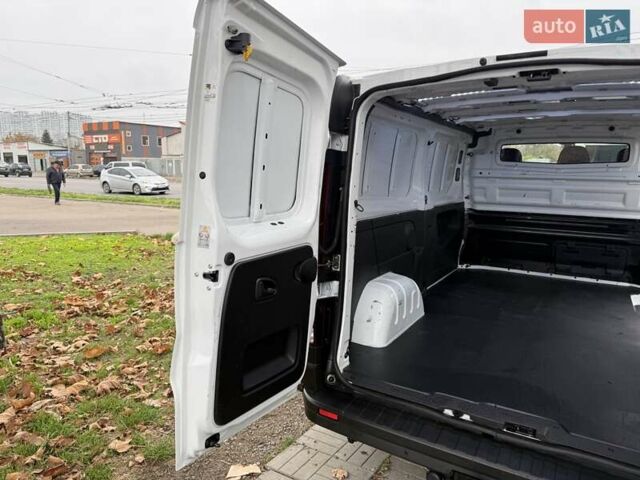 Белый Рено Трафик, объемом двигателя 2 л и пробегом 166 тыс. км за 19700 $, фото 42 на Automoto.ua