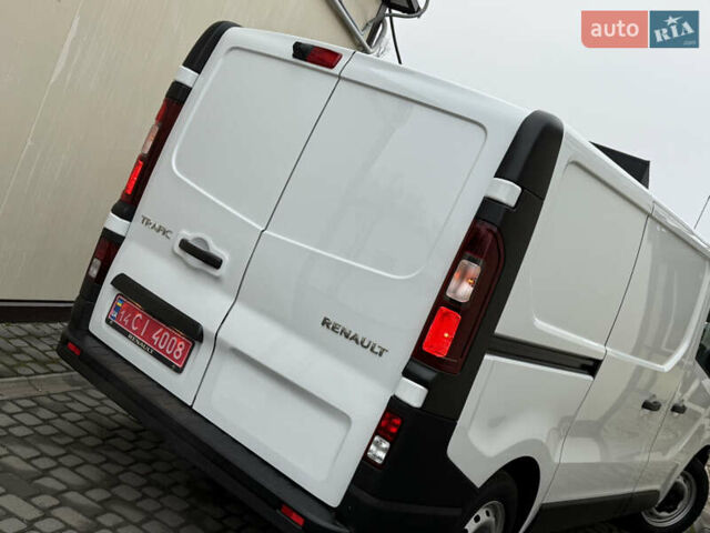 Белый Рено Трафик, объемом двигателя 2 л и пробегом 116 тыс. км за 17700 $, фото 35 на Automoto.ua