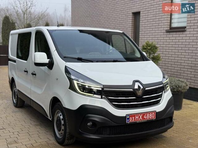 Белый Рено Трафик, объемом двигателя 2 л и пробегом 240 тыс. км за 15800 $, фото 7 на Automoto.ua