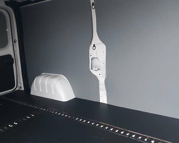 Білий Рено Трафік, об'ємом двигуна 2 л та пробігом 187 тис. км за 16700 $, фото 36 на Automoto.ua