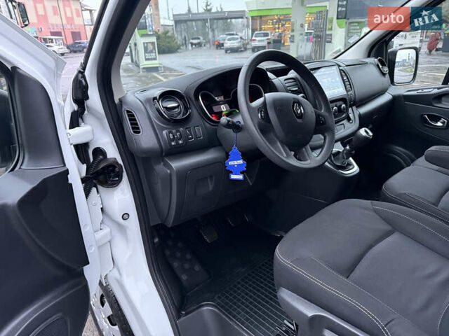 Белый Рено Трафик, объемом двигателя 2 л и пробегом 259 тыс. км за 16400 $, фото 37 на Automoto.ua