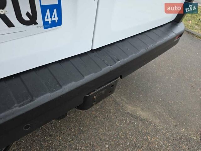 Білий Рено Трафік, об'ємом двигуна 2 л та пробігом 198 тис. км за 18600 $, фото 15 на Automoto.ua