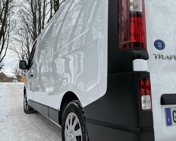 Білий Рено Трафік, об'ємом двигуна 2 л та пробігом 189 тис. км за 17999 $, фото 8 на Automoto.ua
