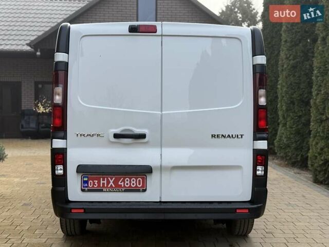 Белый Рено Трафик, объемом двигателя 2 л и пробегом 240 тыс. км за 15800 $, фото 18 на Automoto.ua