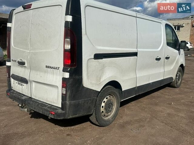 Белый Рено Трафик, объемом двигателя 2 л и пробегом 150 тыс. км за 18500 $, фото 3 на Automoto.ua