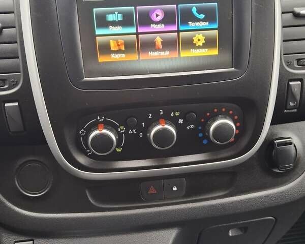 Белый Рено Трафик, объемом двигателя 2 л и пробегом 116 тыс. км за 16500 $, фото 32 на Automoto.ua