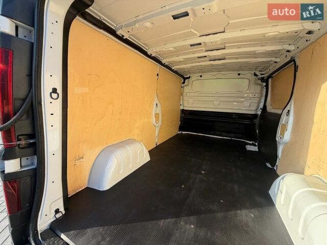 Білий Рено Трафік, об'ємом двигуна 0 л та пробігом 247 тис. км за 17500 $, фото 31 на Automoto.ua