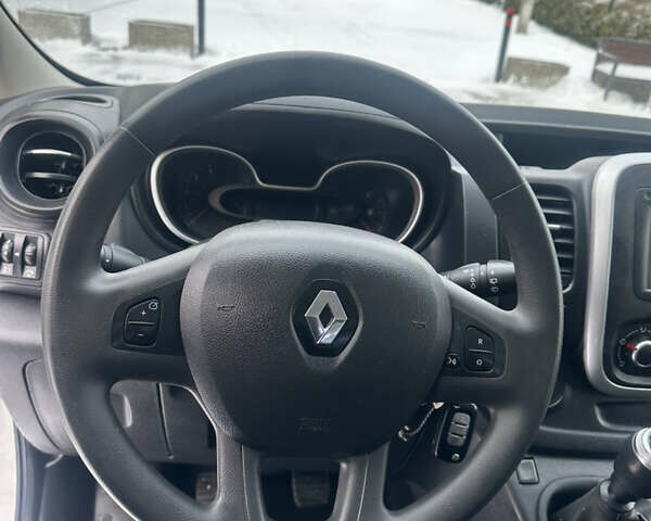 Білий Рено Трафік, об'ємом двигуна 2 л та пробігом 140 тис. км за 17500 $, фото 59 на Automoto.ua