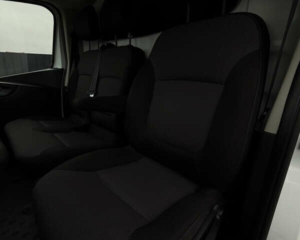 Белый Рено Трафик, объемом двигателя 2 л и пробегом 217 тыс. км за 18800 $, фото 23 на Automoto.ua