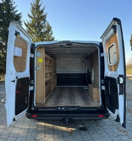 Белый Рено Трафик, объемом двигателя 2 л и пробегом 190 тыс. км за 17800 $, фото 51 на Automoto.ua