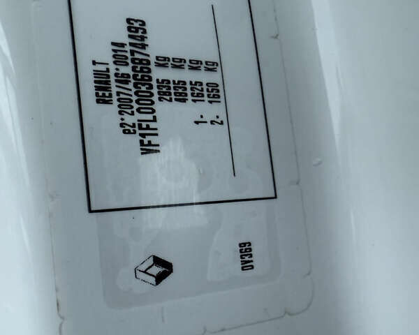 Белый Рено Трафик, объемом двигателя 2 л и пробегом 259 тыс. км за 16400 $, фото 56 на Automoto.ua