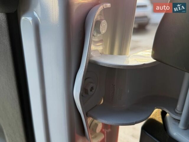 Белый Рено Трафик, объемом двигателя 2 л и пробегом 36 тыс. км за 20950 $, фото 34 на Automoto.ua