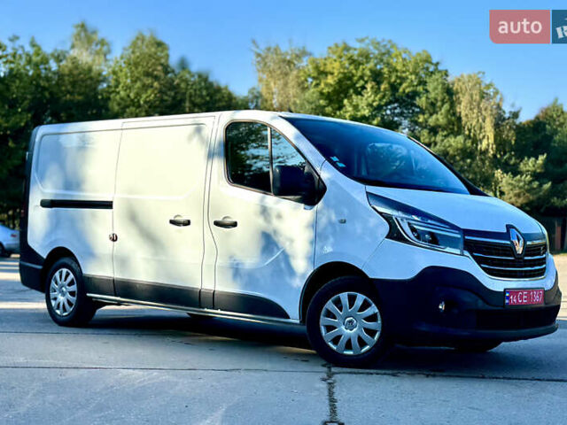 Белый Рено Трафик, объемом двигателя 2 л и пробегом 182 тыс. км за 17673 $, фото 10 на Automoto.ua