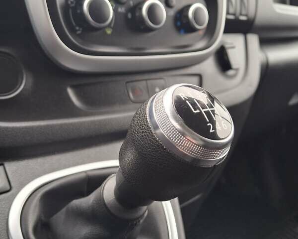 Белый Рено Трафик, объемом двигателя 2 л и пробегом 116 тыс. км за 16500 $, фото 31 на Automoto.ua