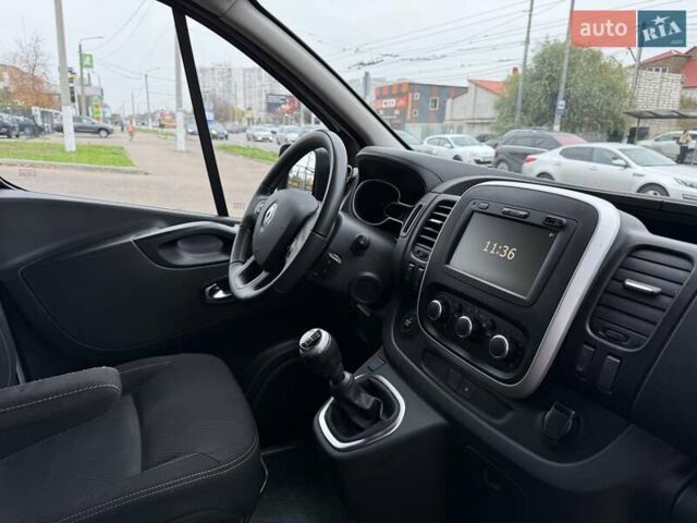 Белый Рено Трафик, объемом двигателя 2 л и пробегом 166 тыс. км за 19700 $, фото 29 на Automoto.ua